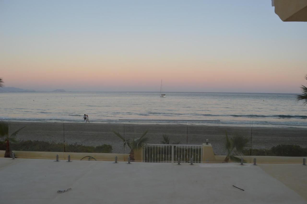 Maravilloso Apartamento Amanecer Cabo A Pie De Playa Y Mar En Chalet Roquetes อาลิกันเต ภายนอก รูปภาพ